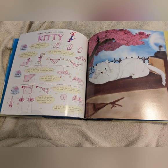 Carnival Towel Creations Book - Picture 2 of 3